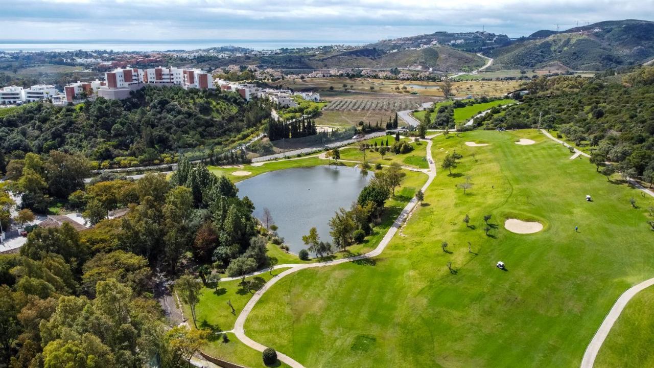 El Lago De Los Arqueros 2 Bedrooms Penthouse En Benahavis Bagian luar foto