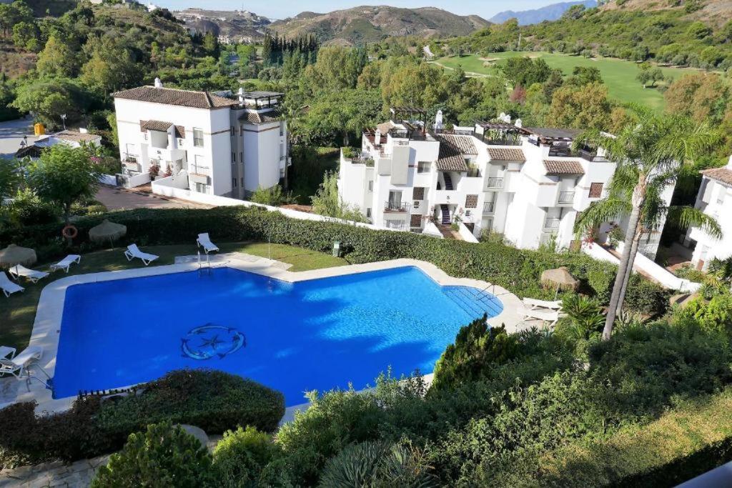 El Lago De Los Arqueros 2 Bedrooms Penthouse En Benahavis Bagian luar foto
